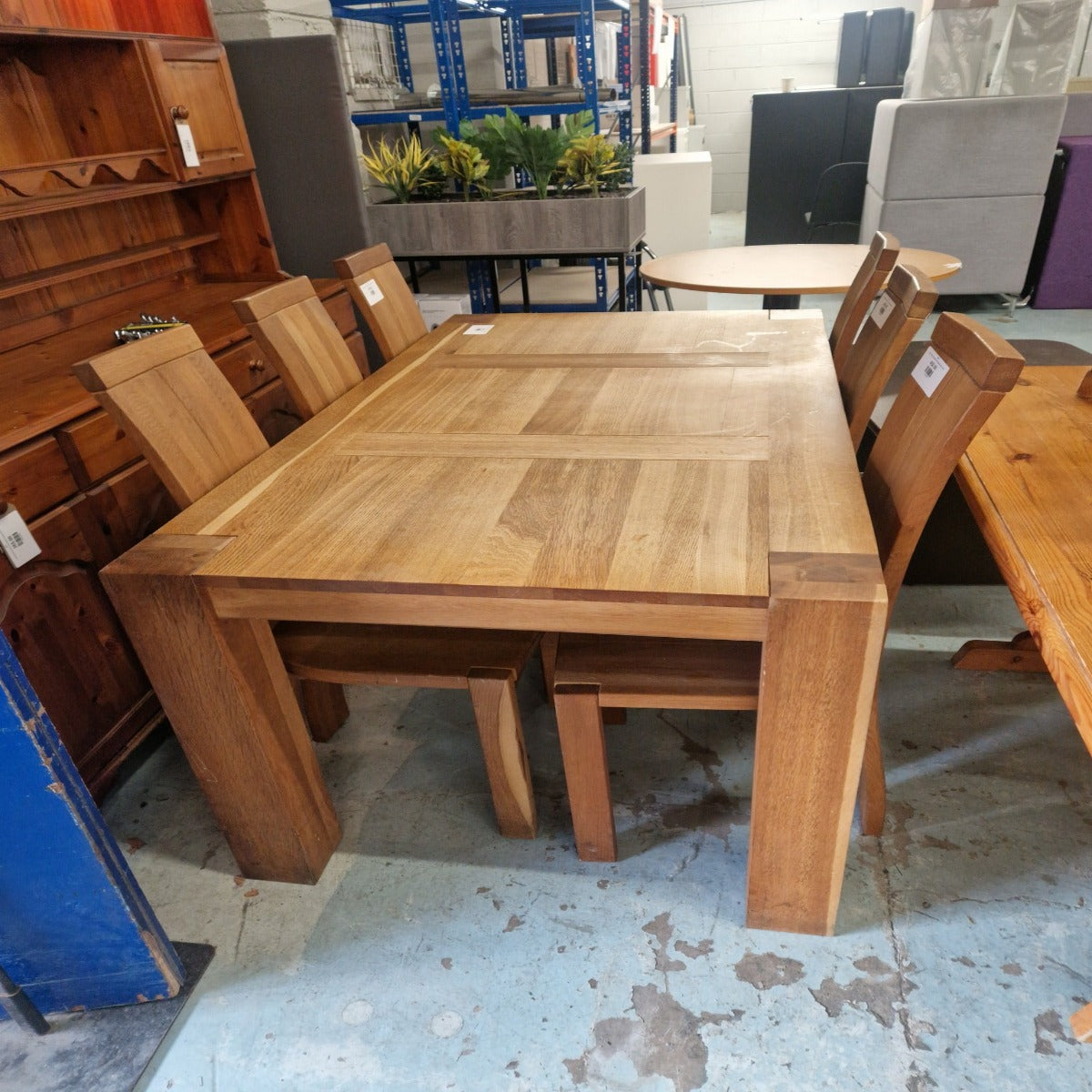 Solid oak dining table for outlet sale