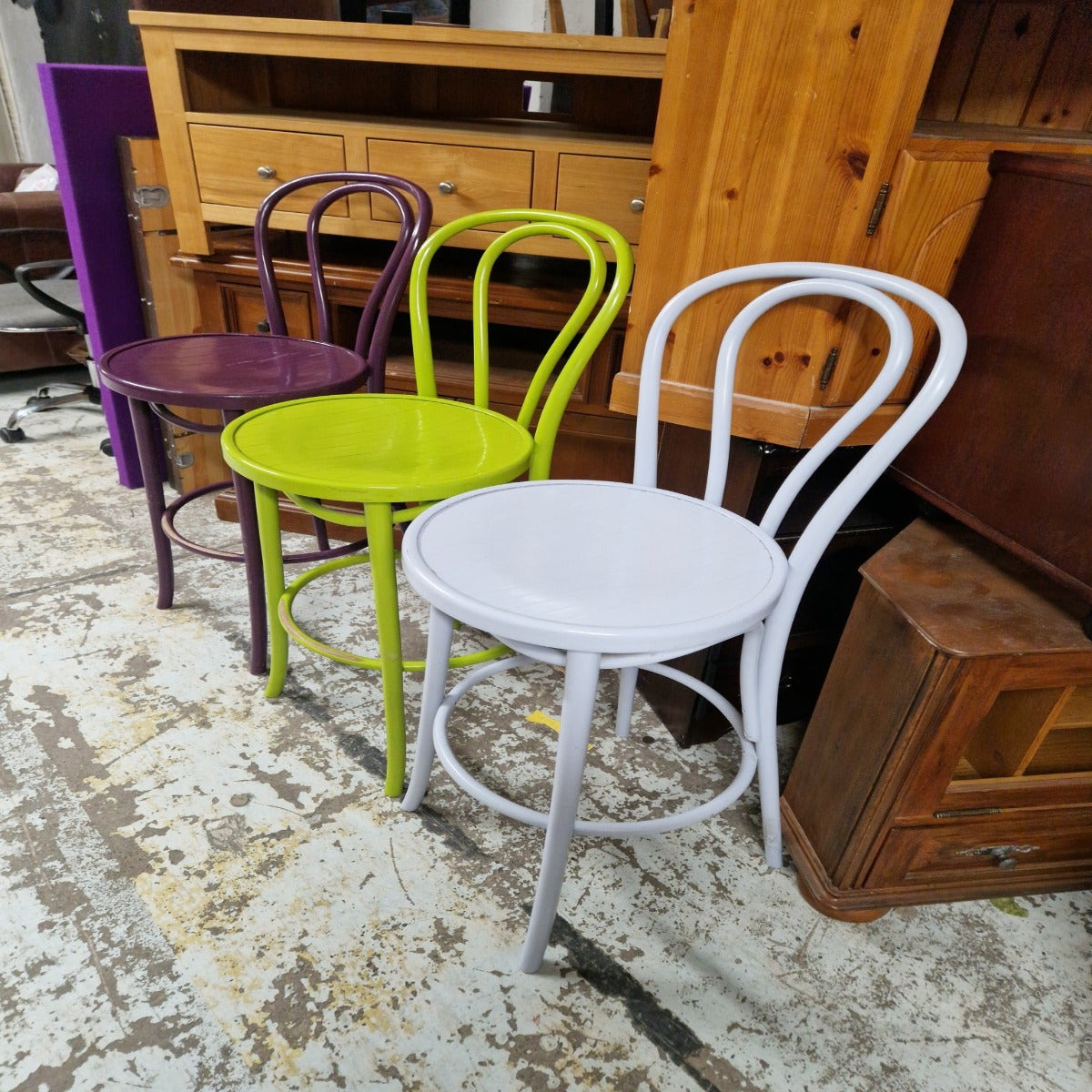 Bentwood bar store stool with back