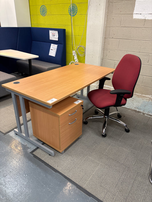 1600*800 beech straight cantilever desk with metal legs