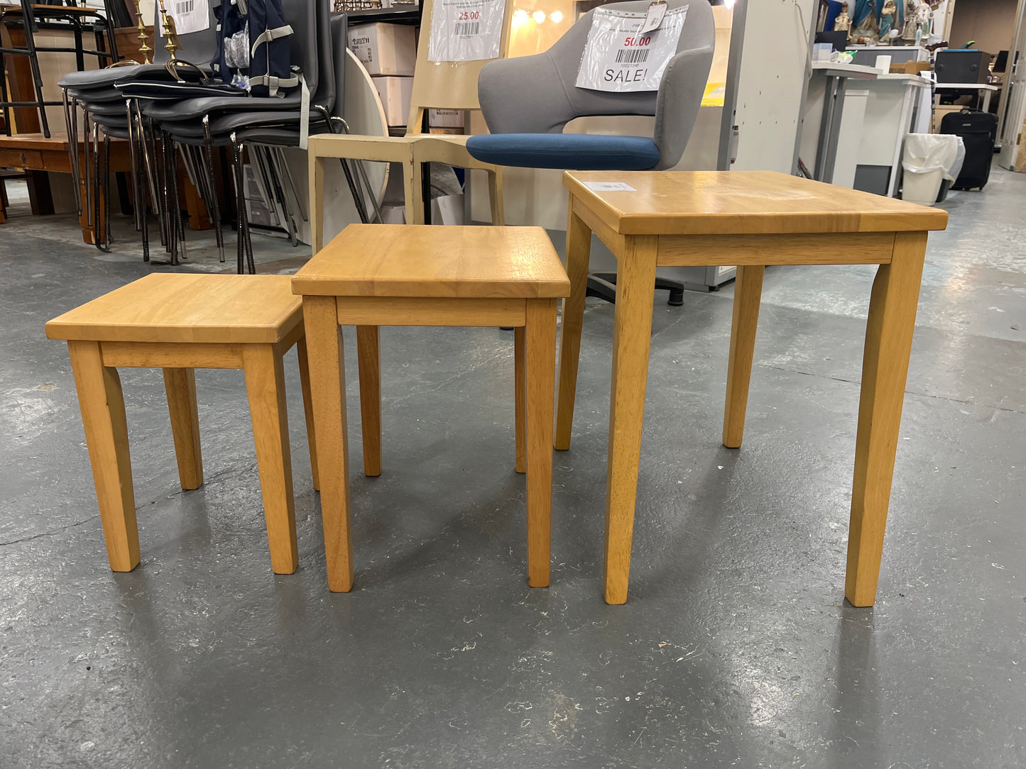 Hardwood nest of 3 square tables 2125