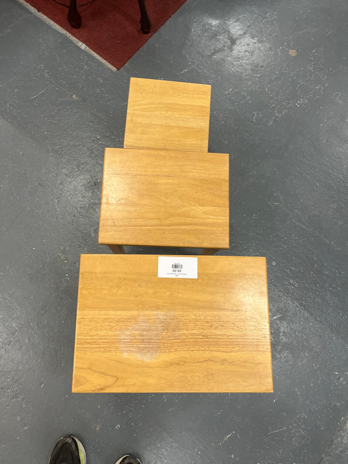 Hardwood nest of 3 square tables 2125