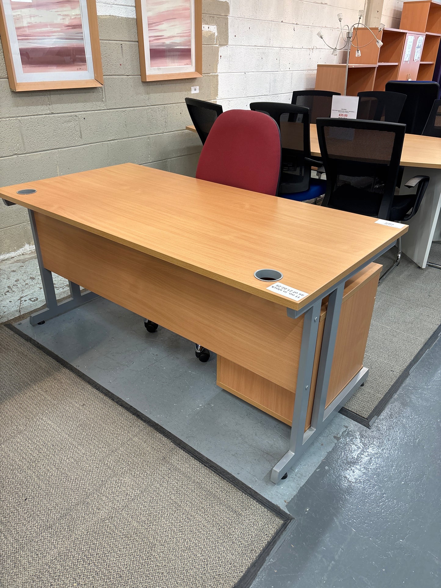 1600*800 beech straight cantilever desk with metal legs