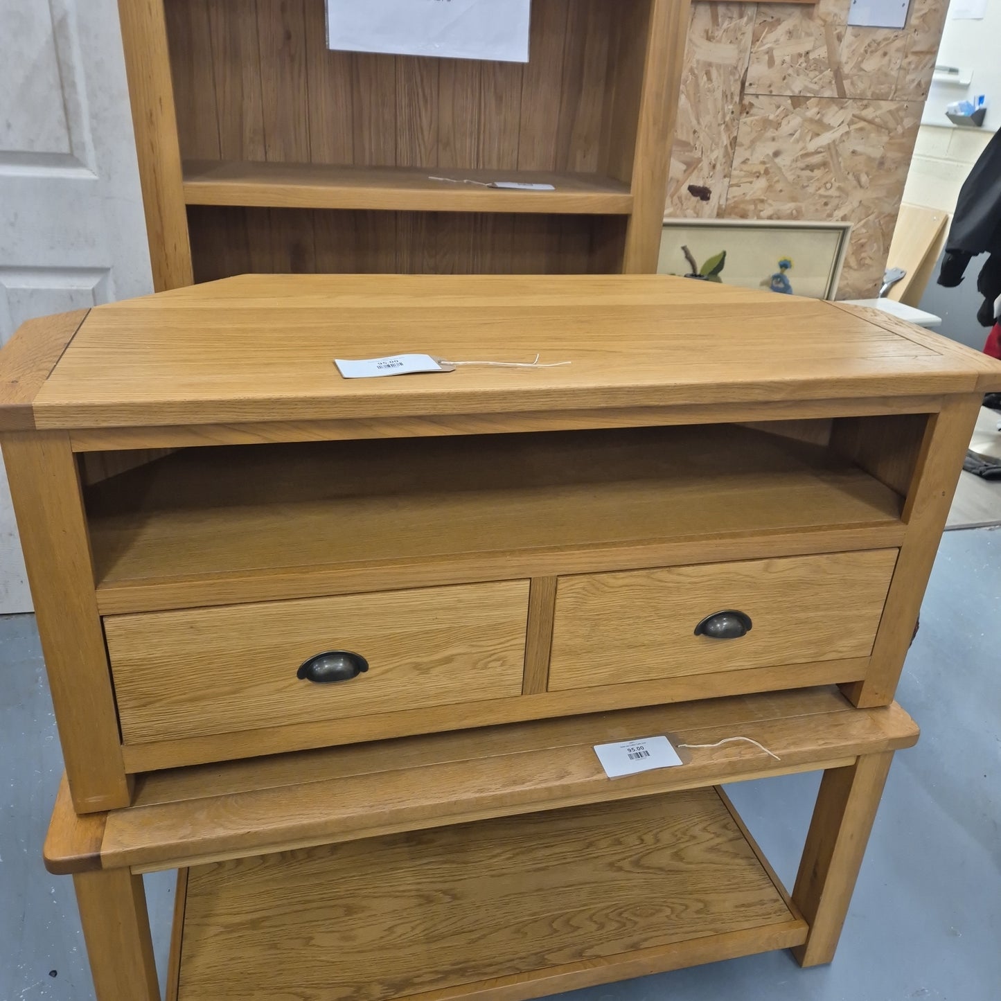 Solid Oak Corner TV Unit 2224