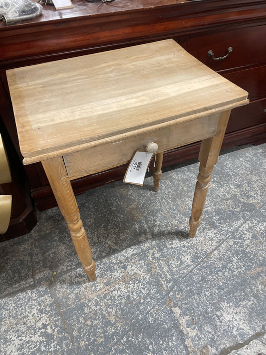 Small pitch pine square table 2224