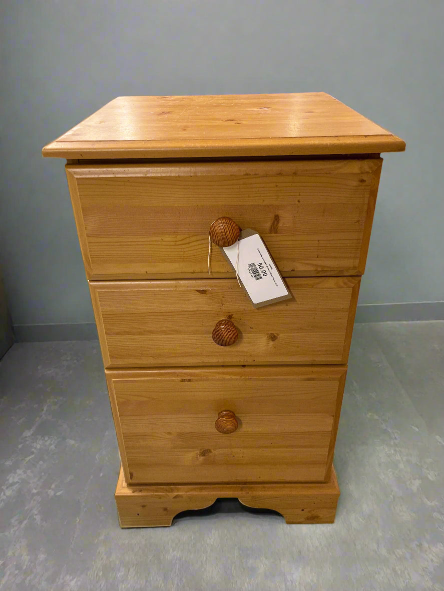 Large pine laminate 3 drawer bedside locker 2125