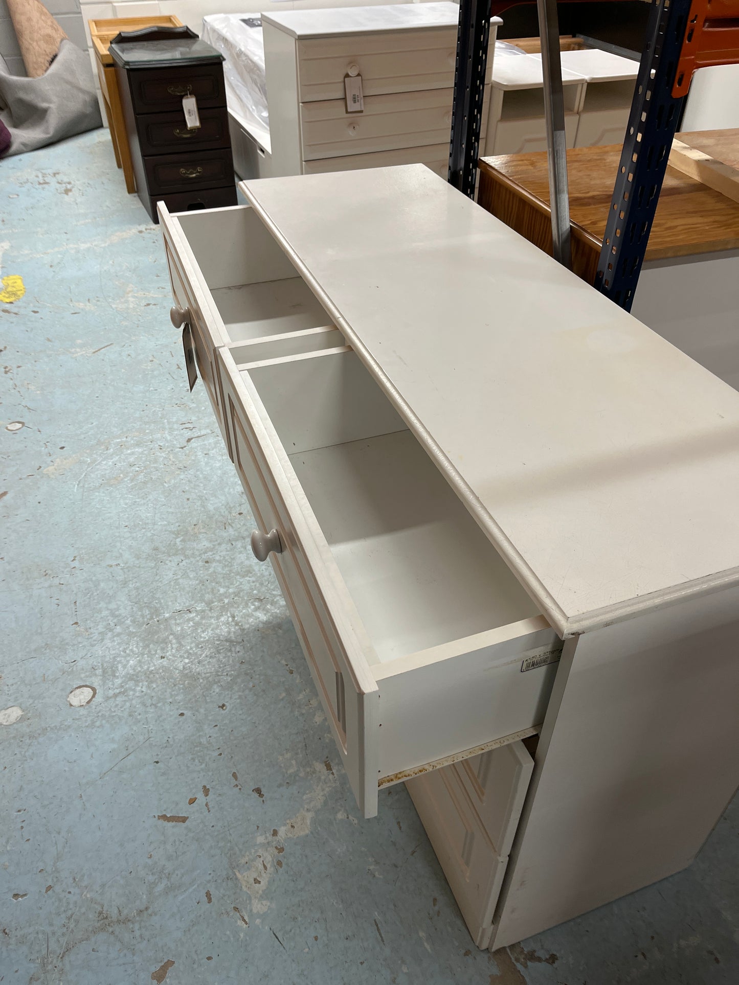 White 6 drawer chest of drawers 2125