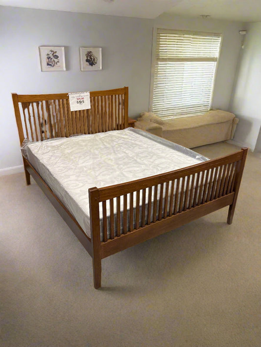 5 ft mahogany slatted back high end bed frame 2125