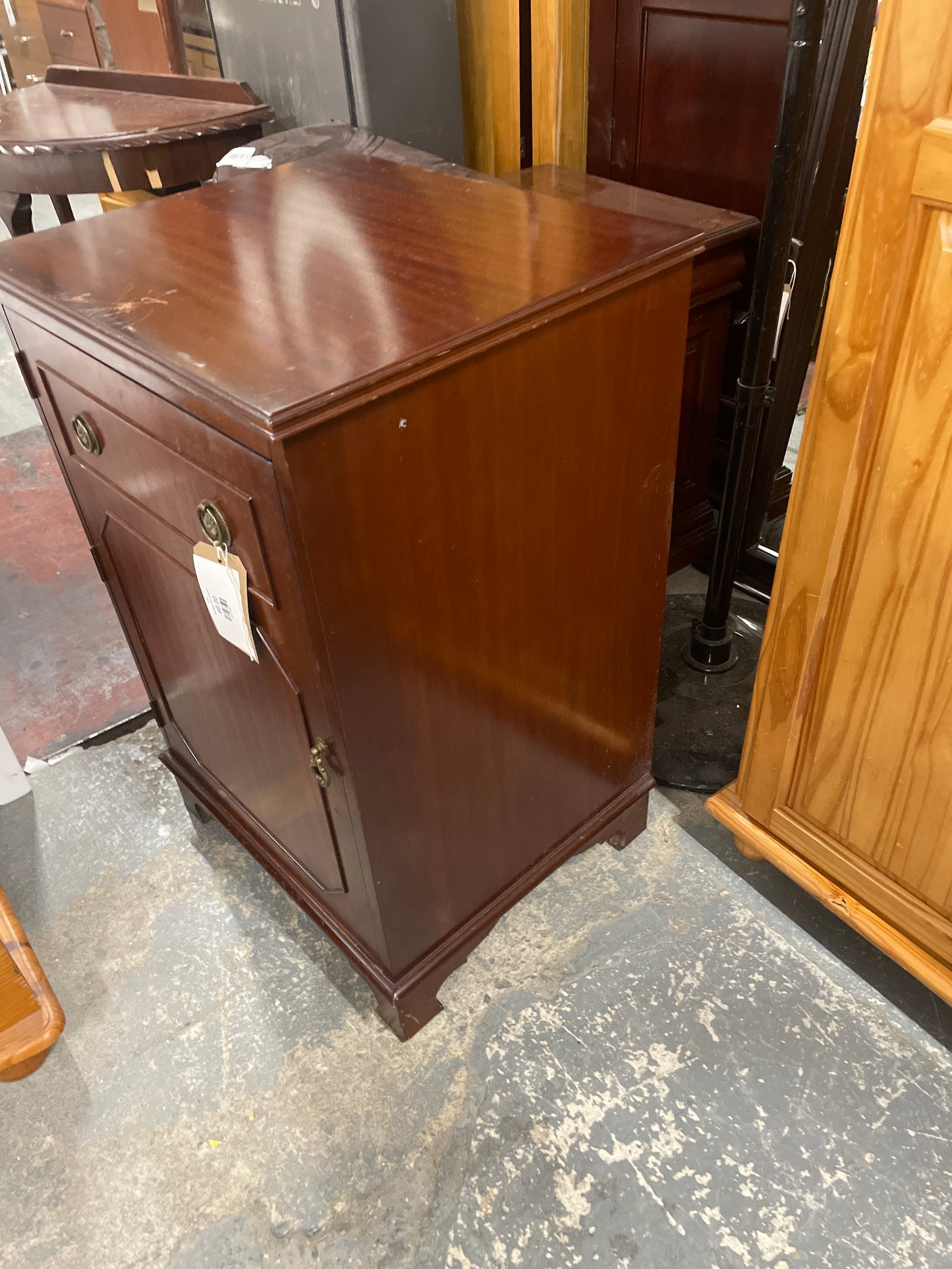 Mahogany stero unit 2224