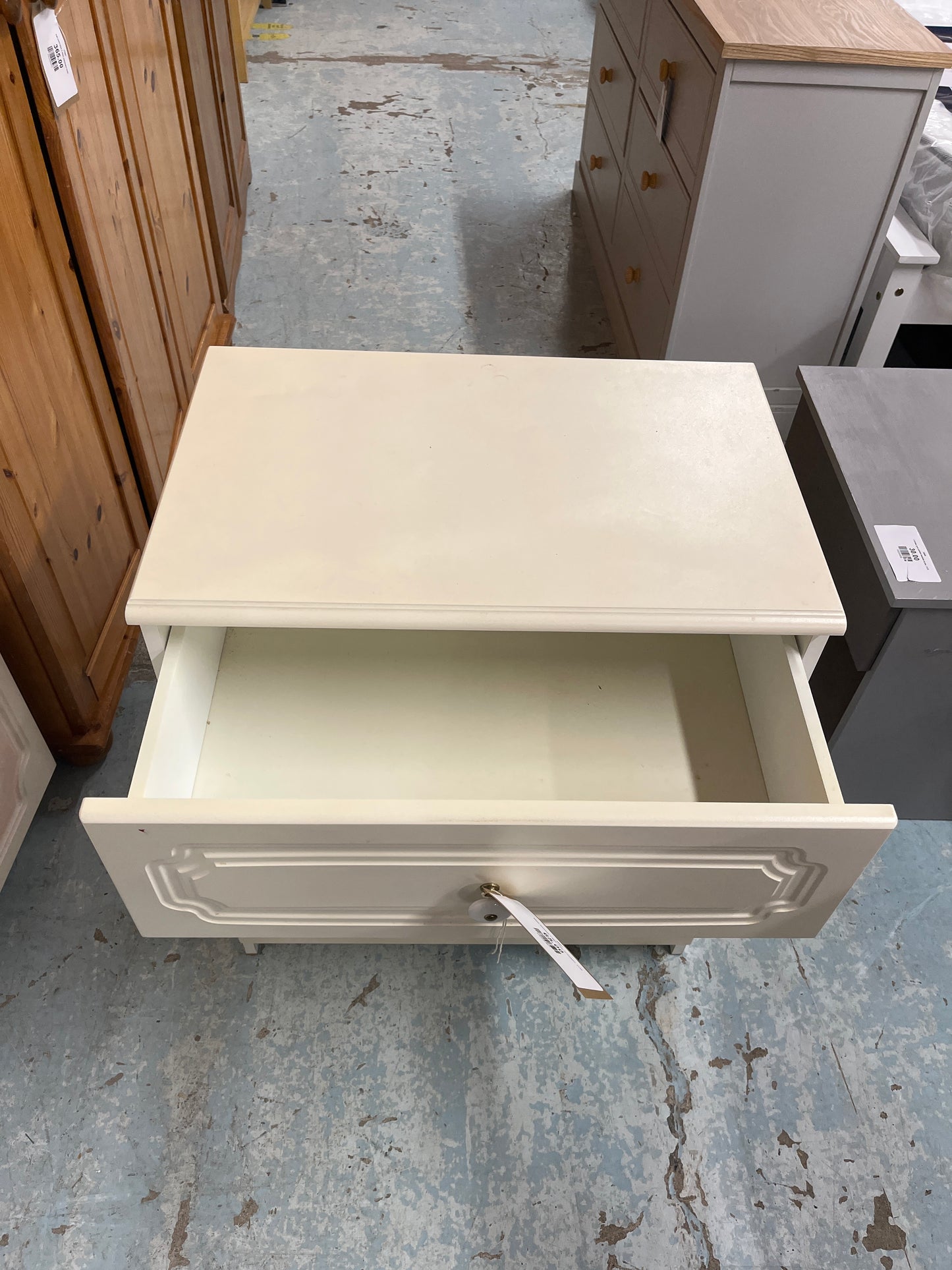 White laminate 3 high chest of drawers  2125