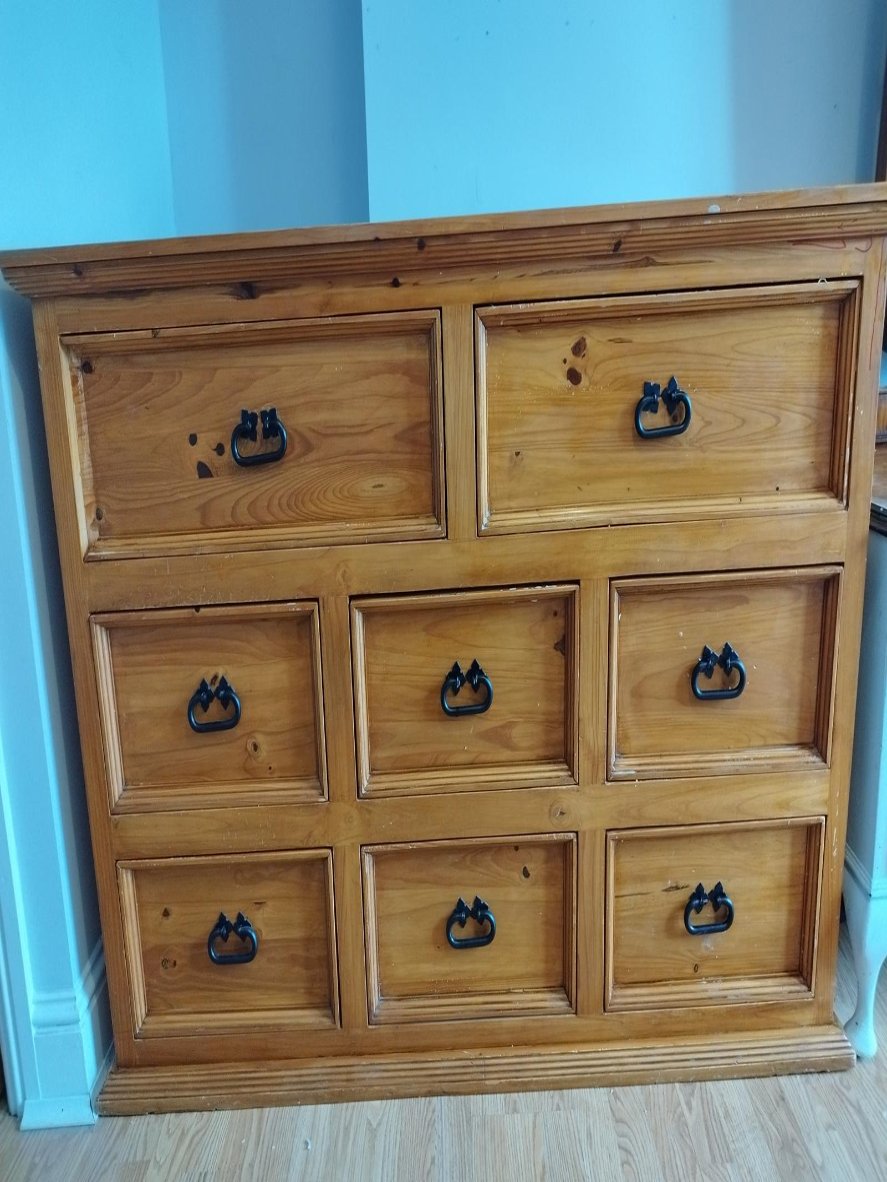 8 drawer solid pine merchant chest  3124