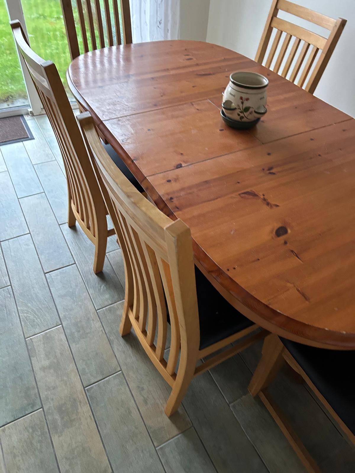 Solid pine oval extendable kitchen table  1125