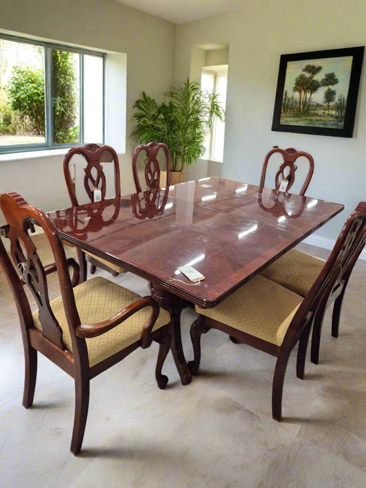 Large high gloss mahogany extendable dining chair with 6 no. matching dining chairs and 2 no. carvers  1125