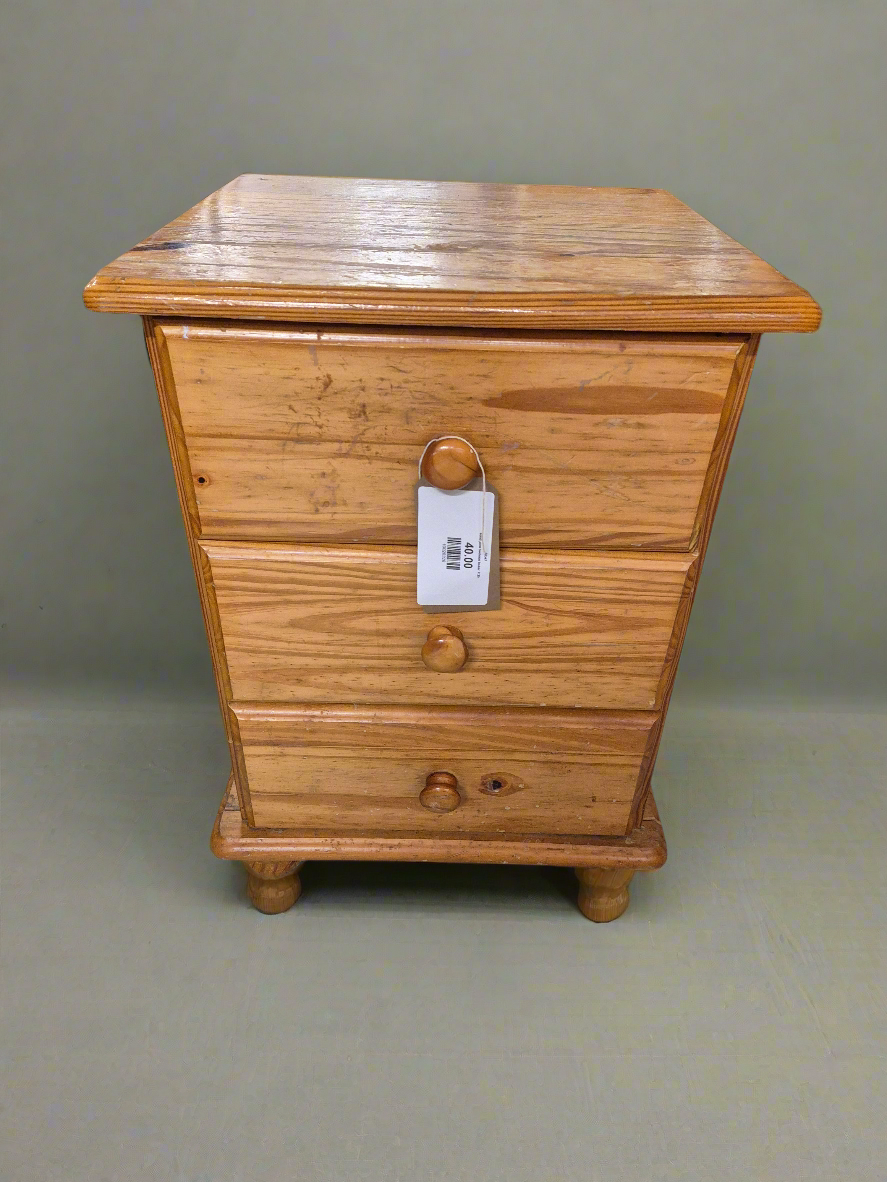 solid pine bedside locker 1125