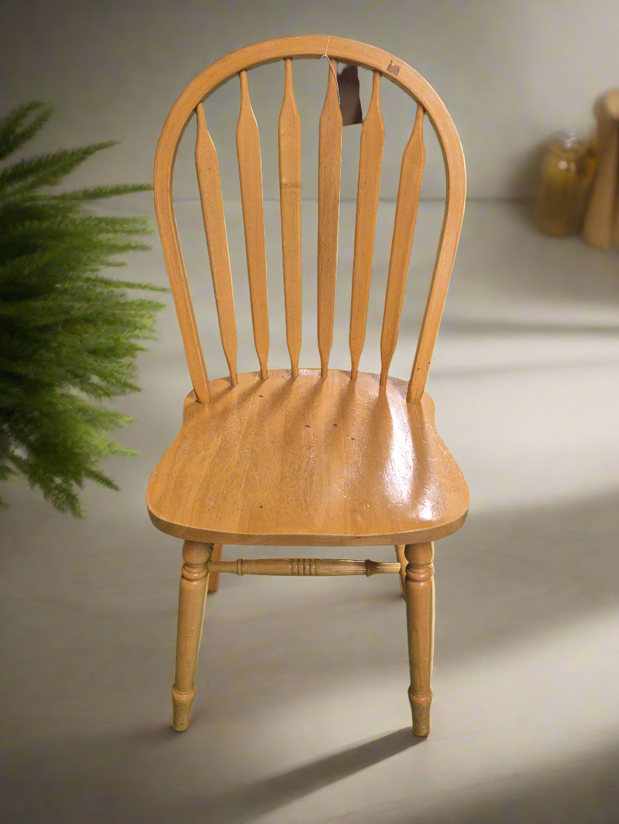 Solid pine spindle curved back dining chair 4224