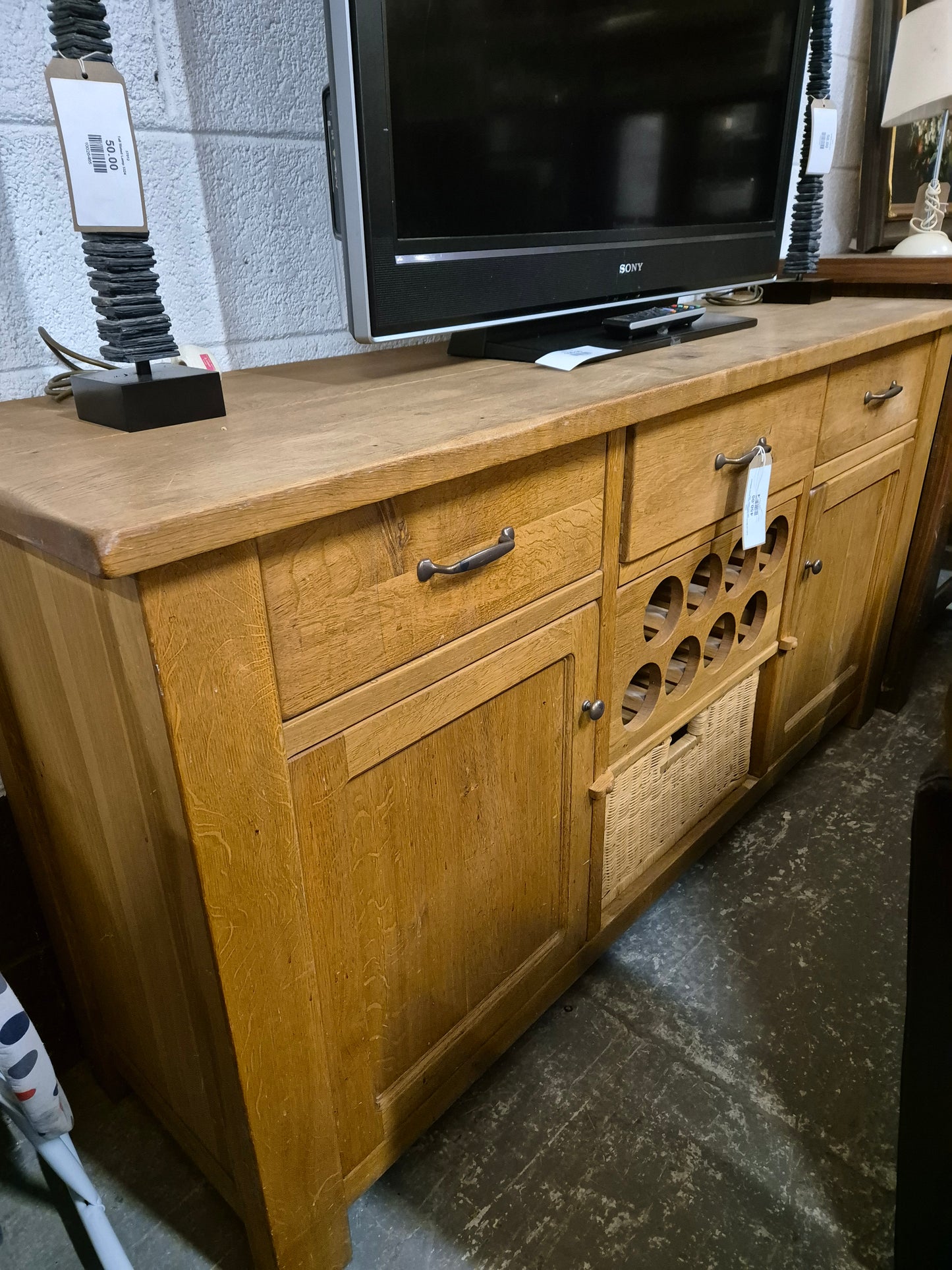 Solid oak WILLIS and GAMBIER 2 door drawer sideboard with wine holder  3224