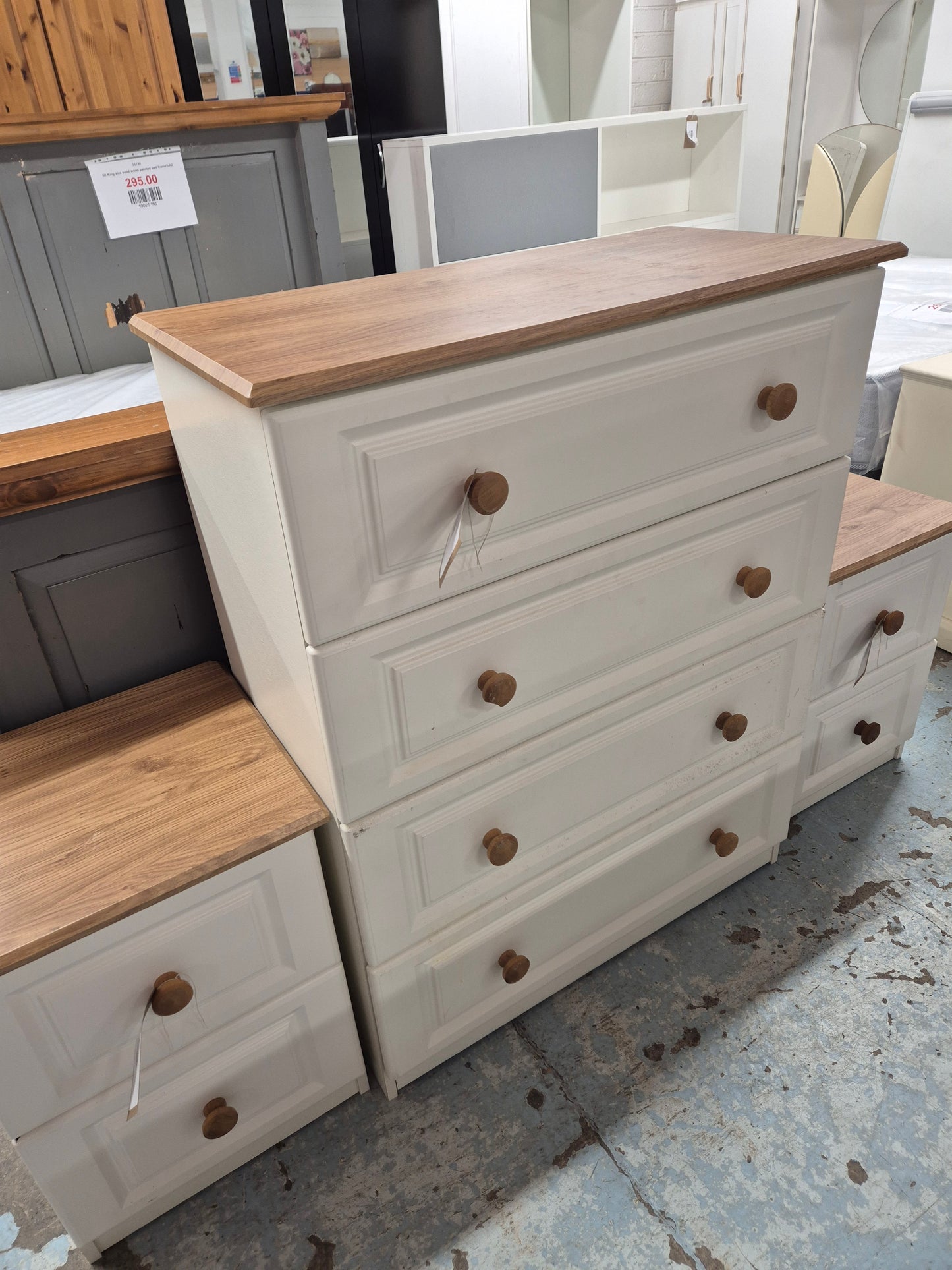 Cream and Oak laminate chest of drawers 4224