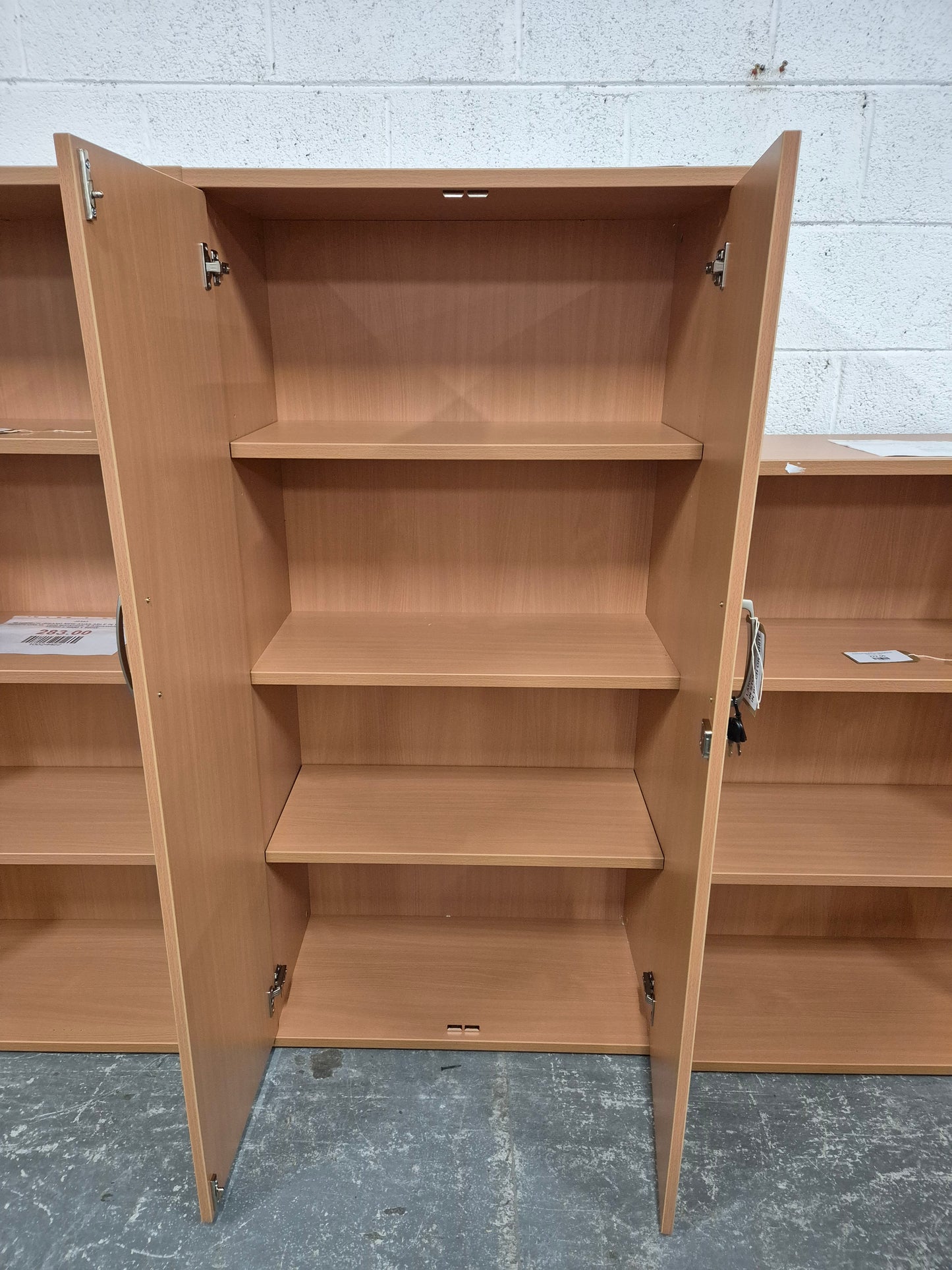 IC1600BCH
(BRAND NEW AVAILABLE IN WHITE OR BEECH ONLY) 1600H Cupboard, 4 Adjustable Shelves, 1600H x 400D x 800W