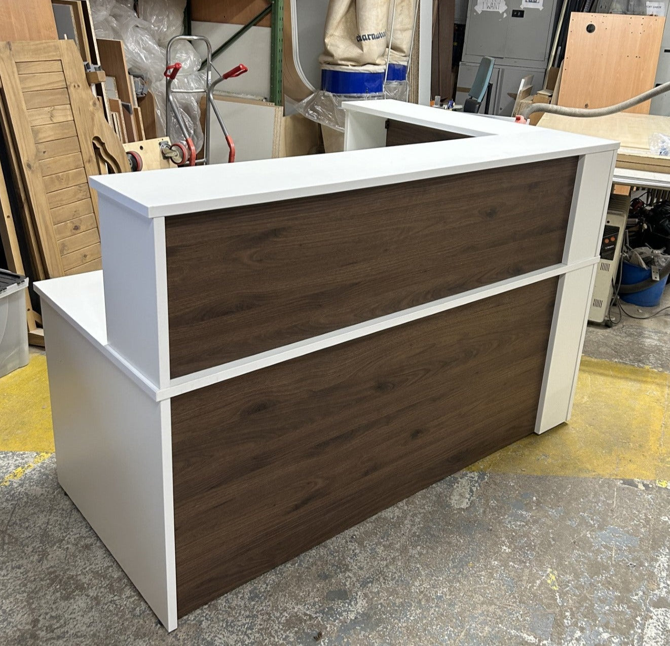 Bespoke Counter 14